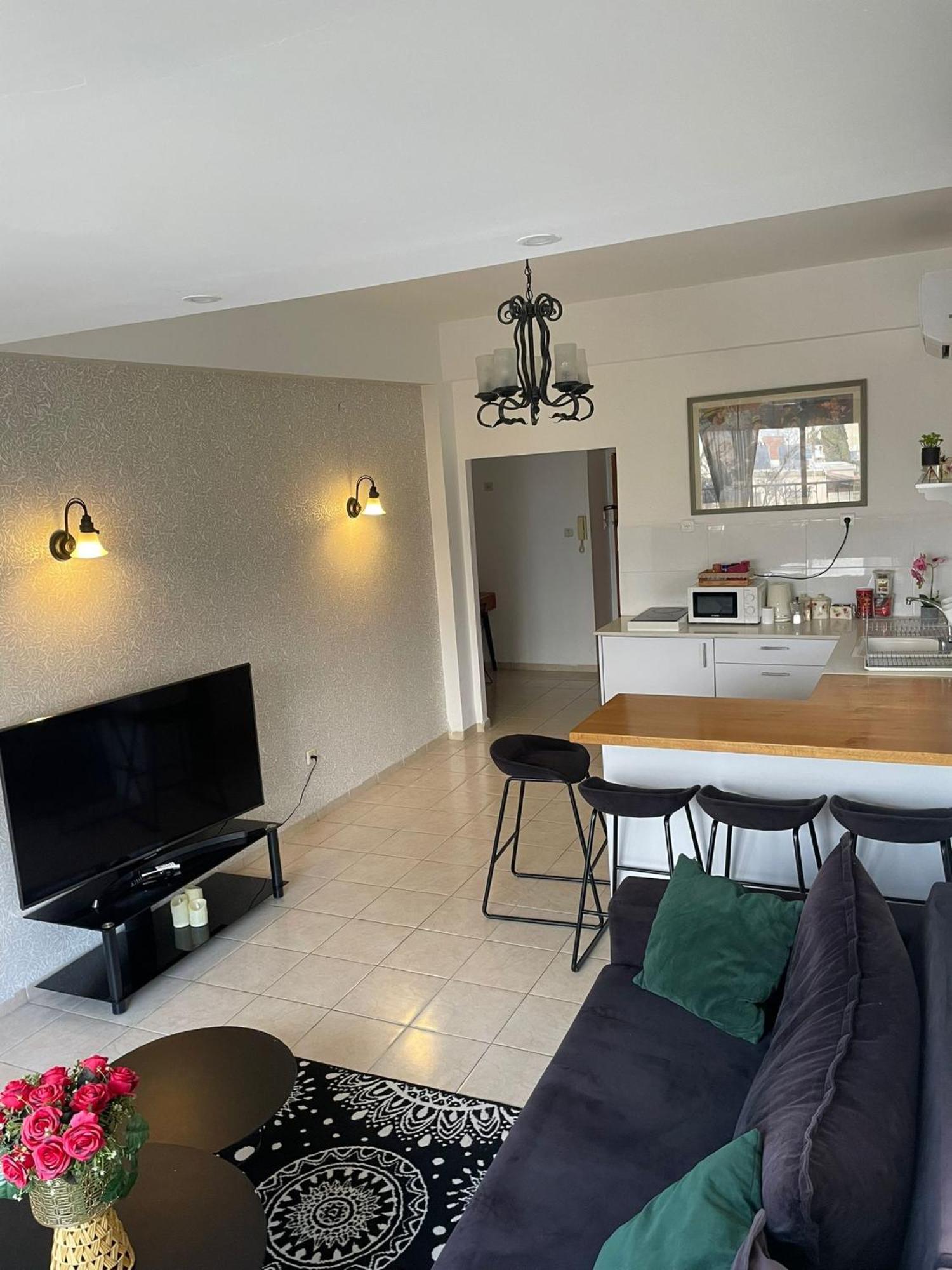 Laila Home 4 Хайфа Екстер'єр фото